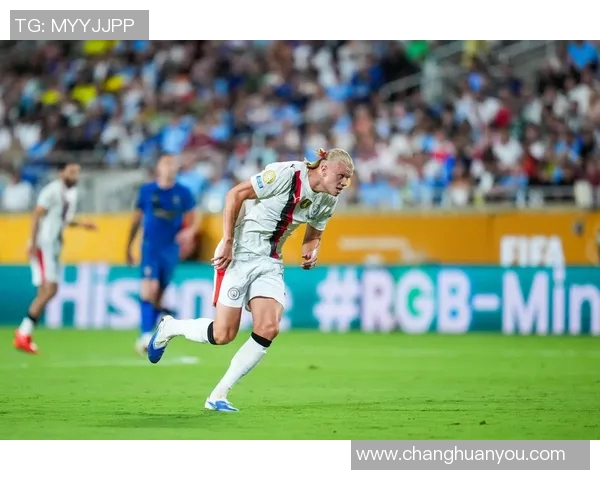 震撼呈现绿茵赛场巨星全程高光时刻精彩剪辑合集 震撼呈现绿茵赛场巨星全程高光时刻精彩剪辑合集